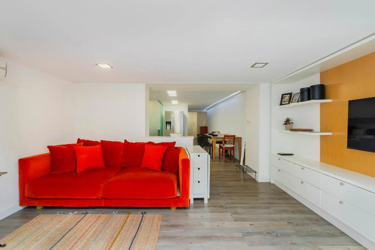 Central Lisbon Retreat: Cozy Duplex With A Balcony Apartment 0*,