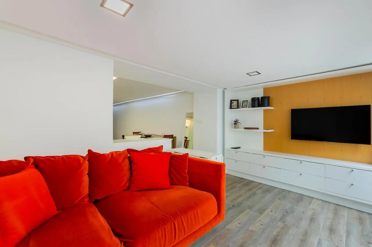 Central Lisbon Retreat: Cozy Duplex With A Balcony Apartment Portugal